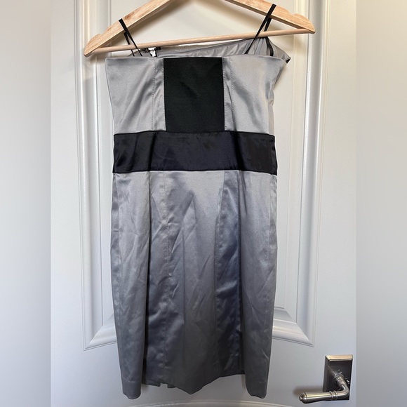 BEBE STRAPLESS DRESS - Picture 3 of 4